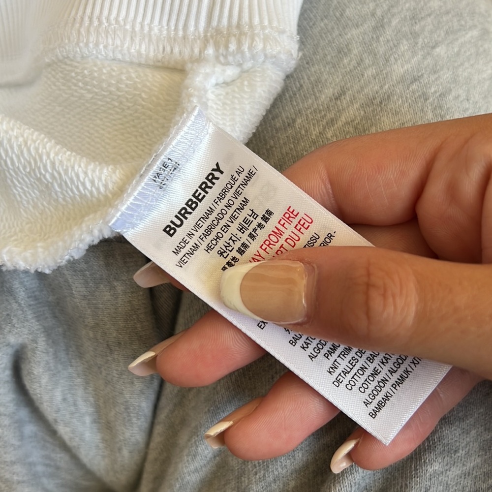 NWOT Burberry Crewneck - Picture 7 of 10